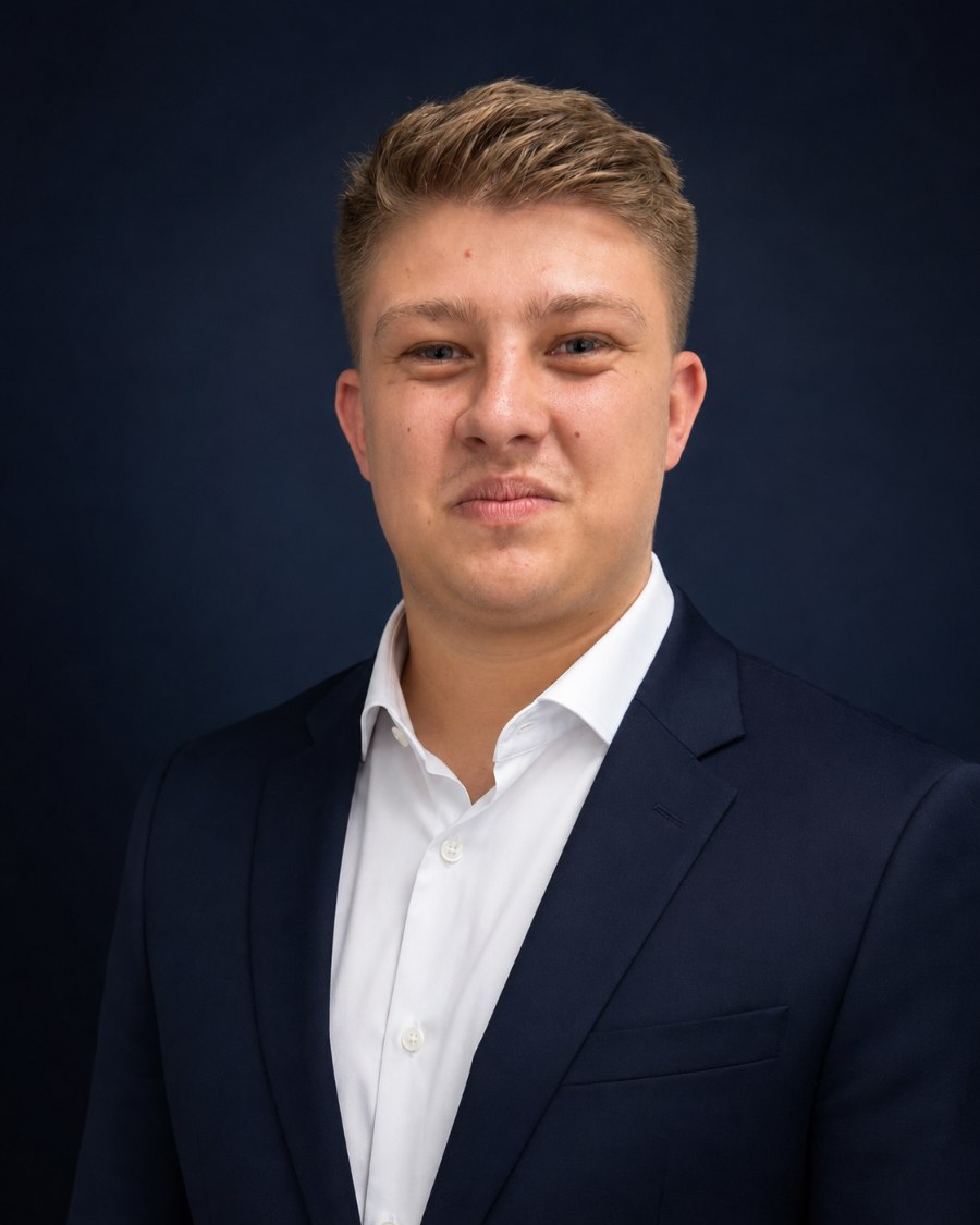 Daniel Reeves